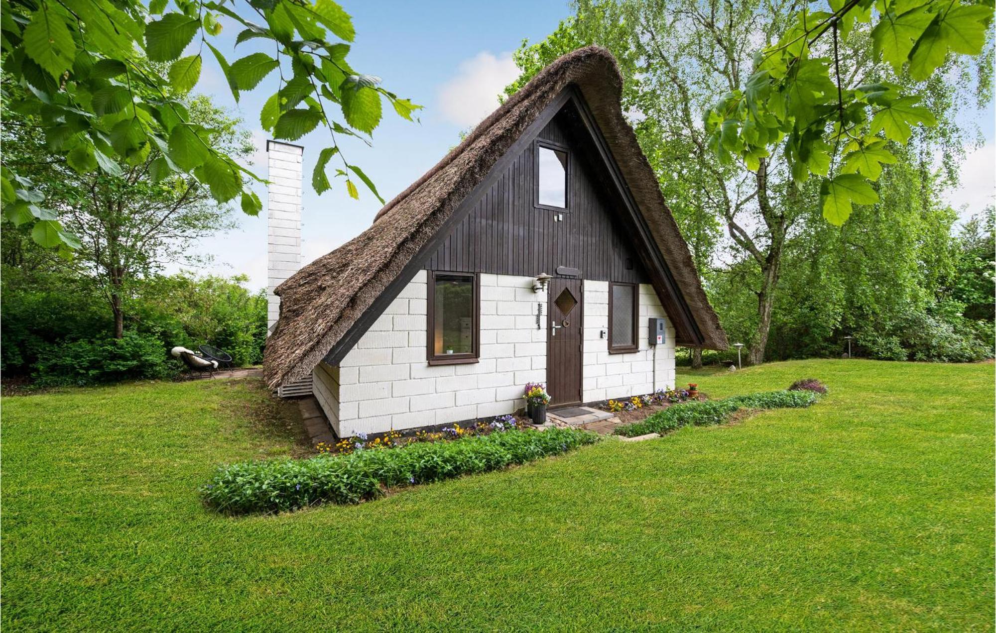 Stunning Home In Logstrup With Kitchen Bagian luar foto